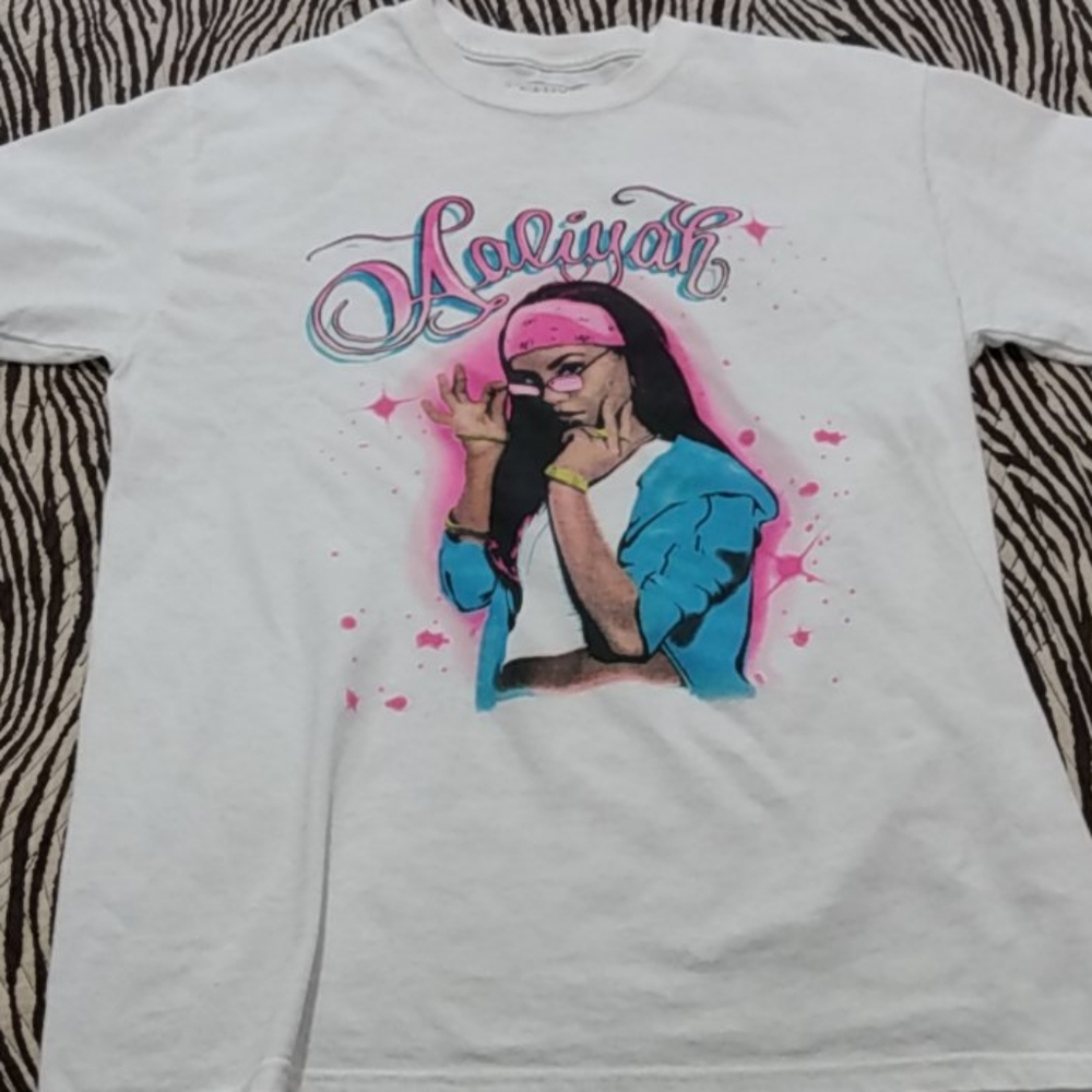 Aaliyah Tee
